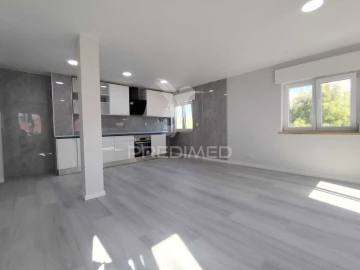 Apartamento T2 para Venda em Corroios