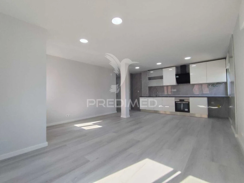 Apartamento T2 para Venda em Corroios Foto 7