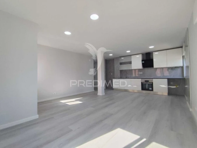 Apartamento T2 para Venda em Corroios Foto 7