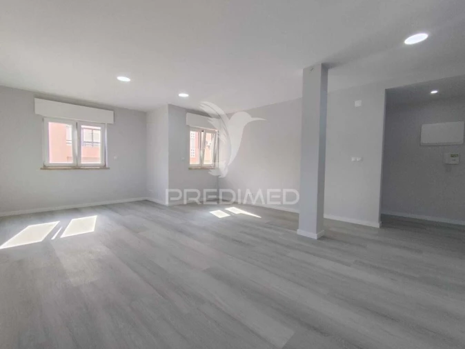 Apartamento T2 para Venda em Corroios Foto 14