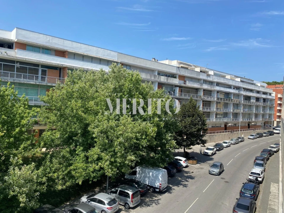 Apartamento T3 para Venda em Costa Foto 1