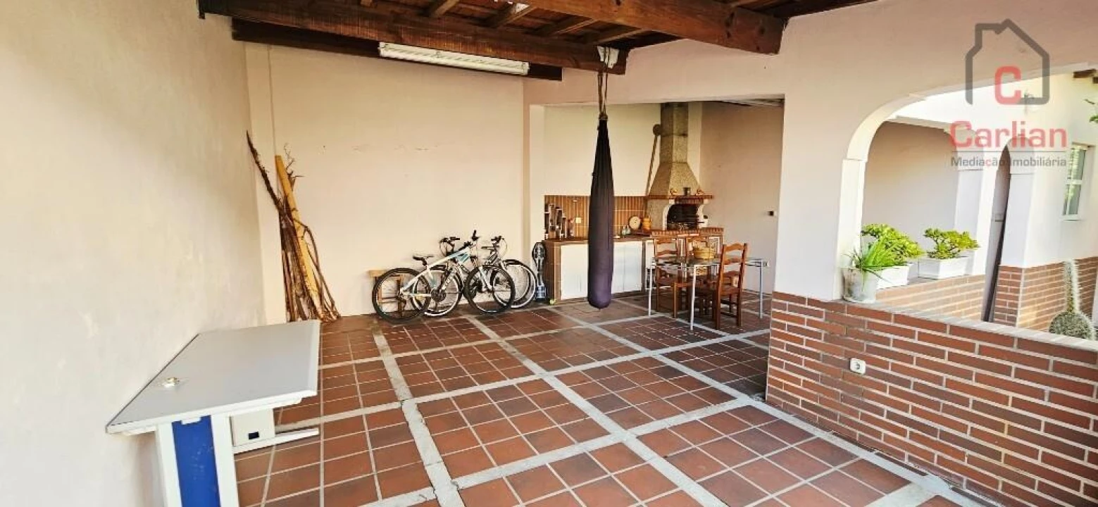 Moradia T3 para Venda em Arcozelo Foto 25