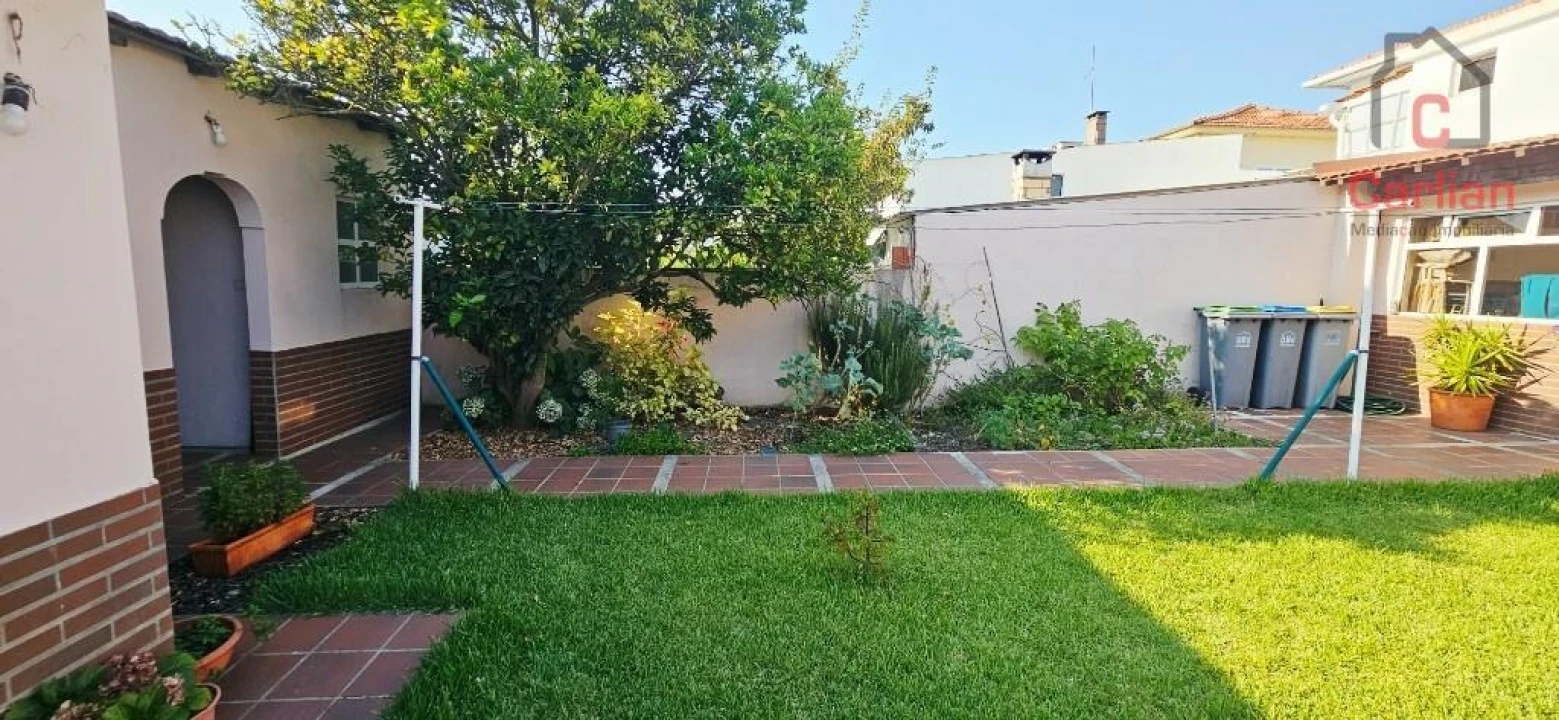 Moradia T3 para Venda em Arcozelo Foto 23