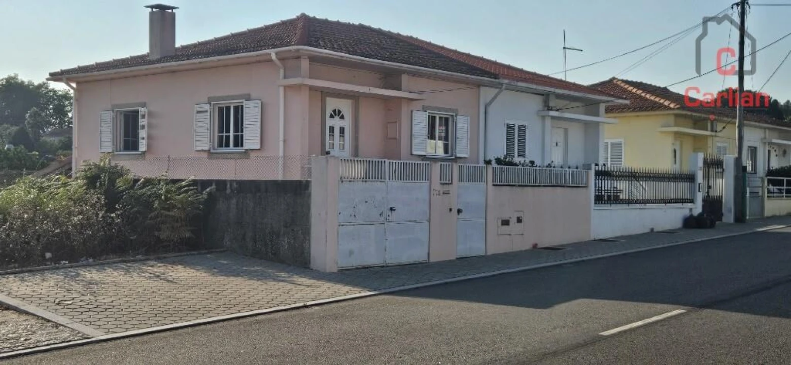 Moradia T3 para Venda em Arcozelo Foto 32