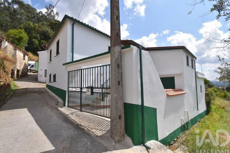 Moradia T3 para Venda em Vila Nova Foto 2