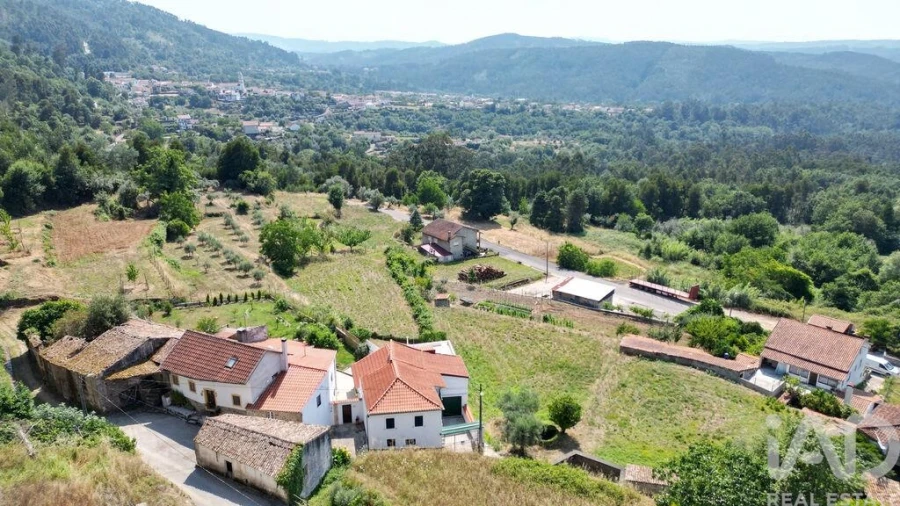 Moradia T3 para Venda em Vila Nova Foto 34