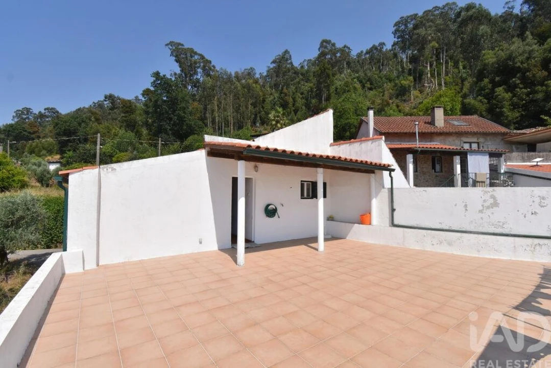 Moradia T3 para Venda em Vila Nova Foto 15