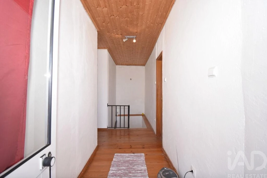 Moradia T3 para Venda em Vila Nova Foto 6