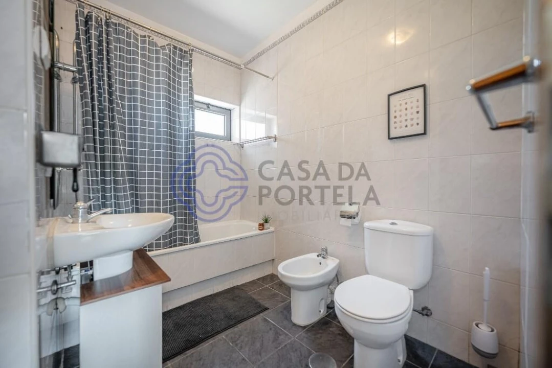 Apartamento T2 para Venda em Valongo Foto 23