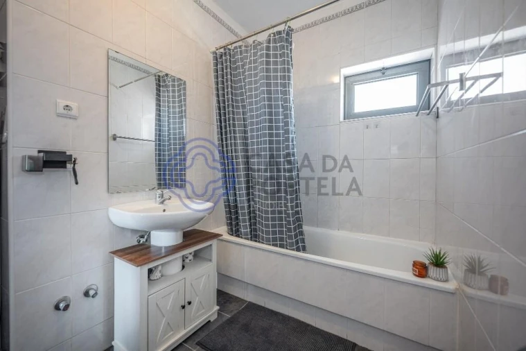 Apartamento T2 para Venda em Valongo Foto 24