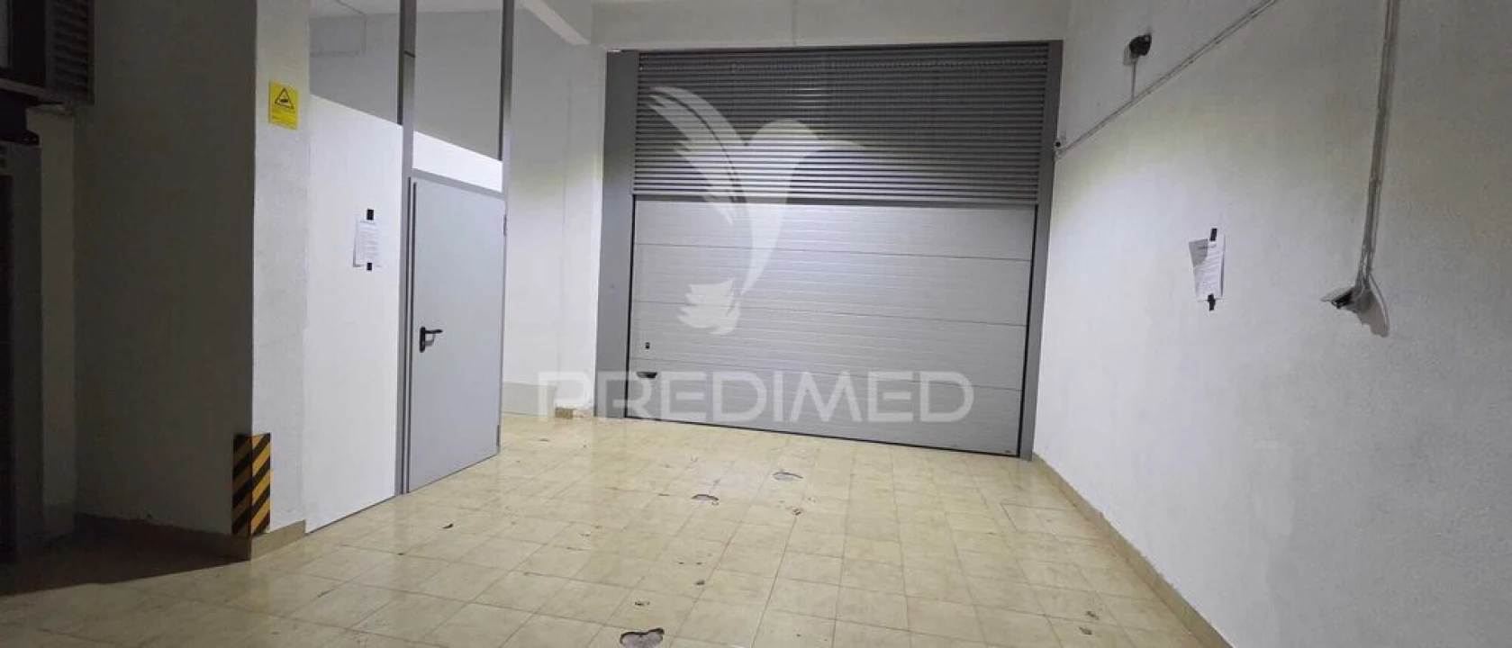 Garagem para Arrendamento em Massamá e Monte Abraão Foto 4