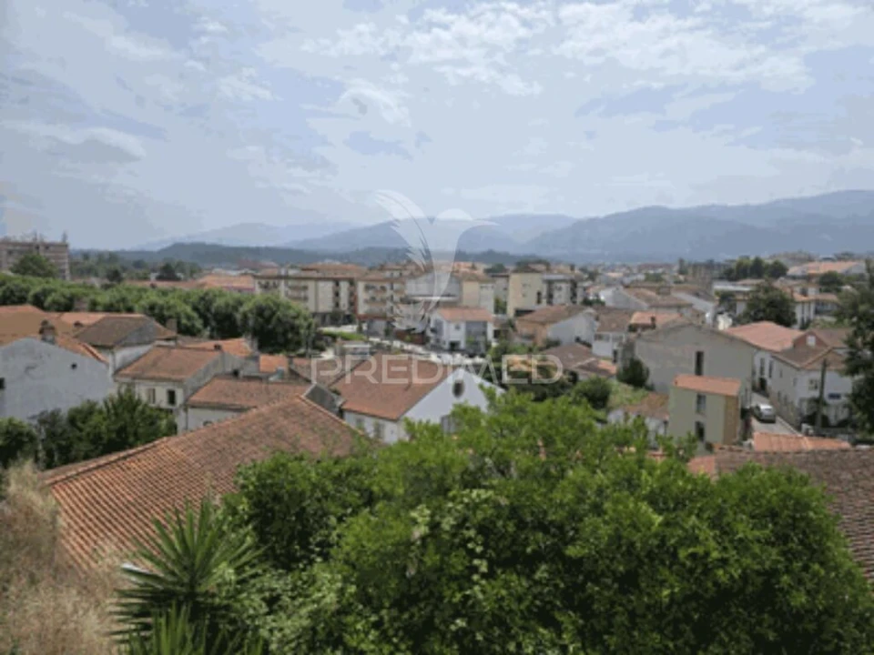Moradia T4 para Venda em Miranda do Corvo Foto 8