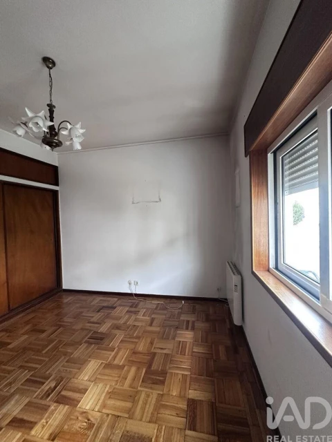 Apartamento T3 para Venda em Cepões, Meijinhos e Melcões