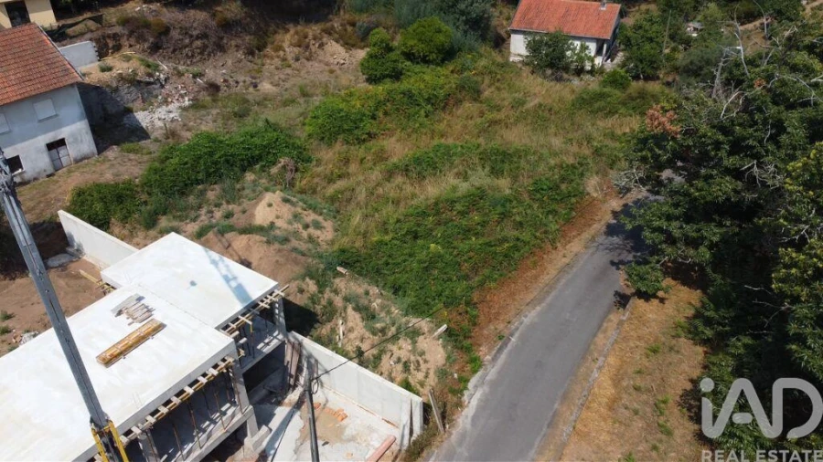 Terreno para Venda em Rebordões (Souto) Foto 2