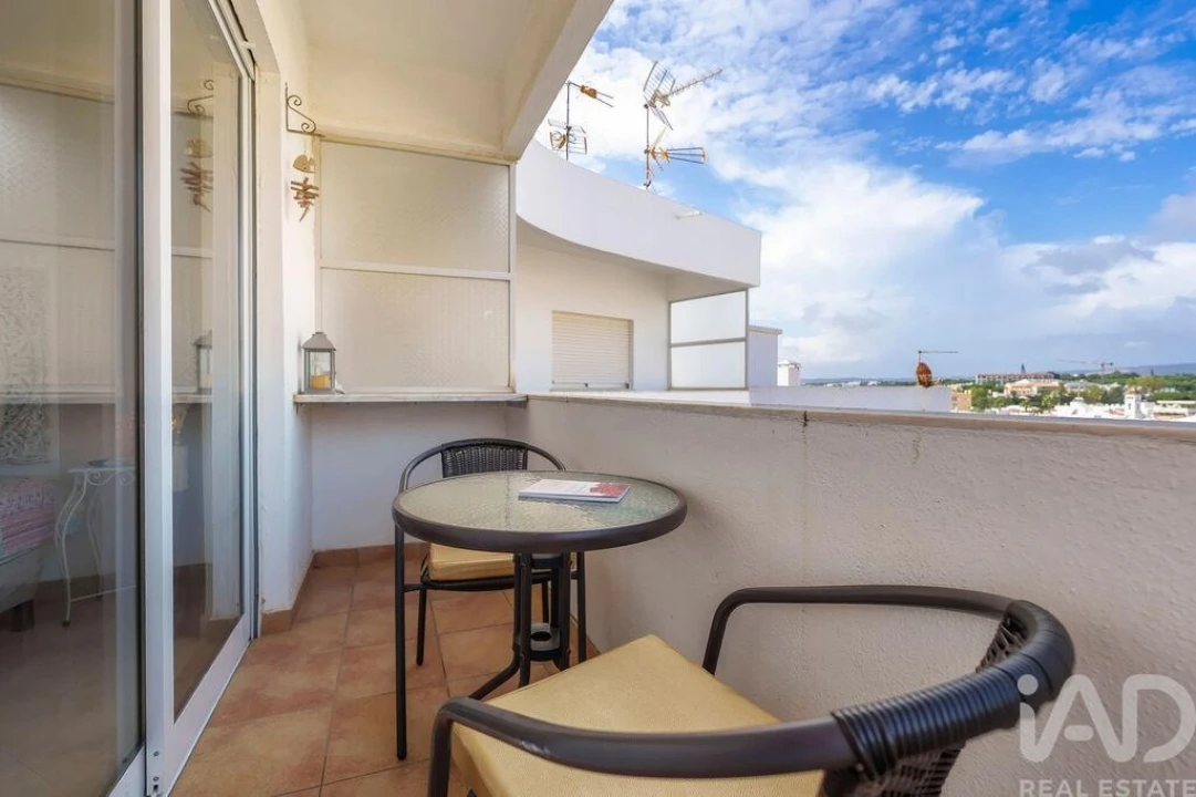 Apartamento T1 para Venda em Quarteira Foto 16