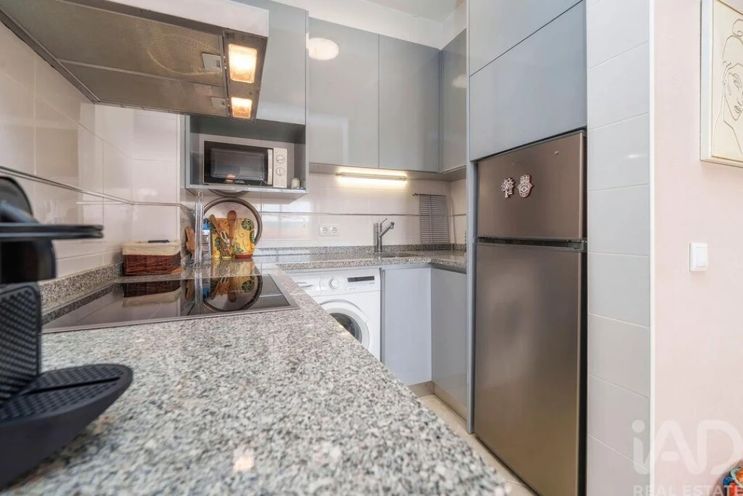 Apartamento T1 para Venda em Quarteira Foto 9