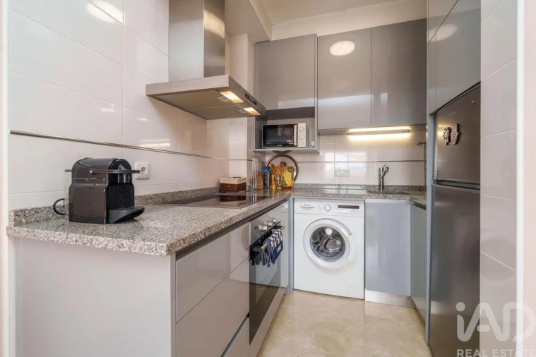 Apartamento T1 para Venda em Quarteira Foto 6