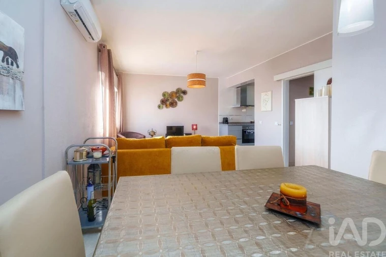 Apartamento T1 para Venda em Quarteira Foto 5