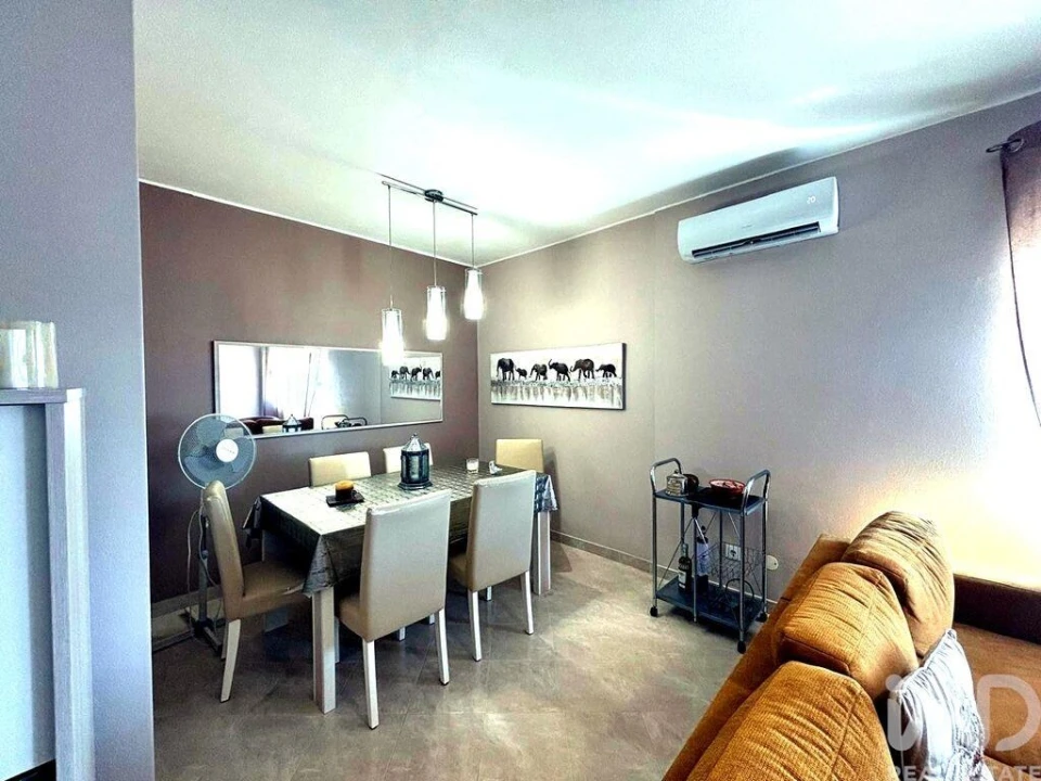 Apartamento T1 para Venda em Quarteira Foto 8