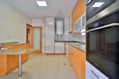 Apartamento T4 para Venda em São Vitor (Braga)