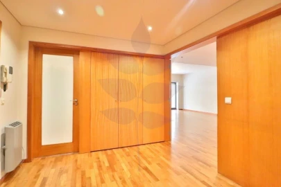Apartamento T4 para Venda em São Vitor (Braga)