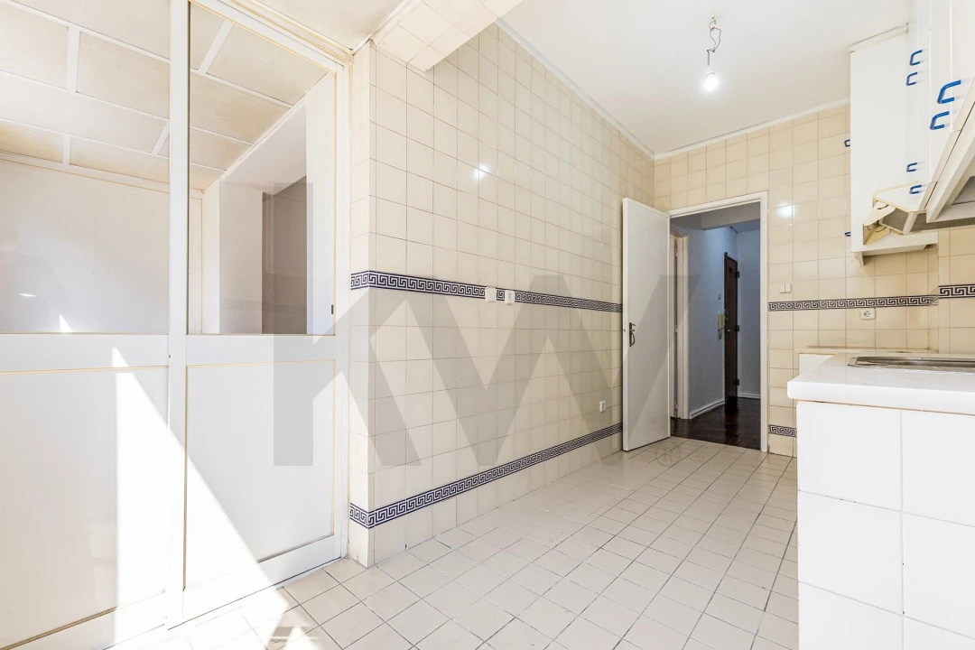 Apartamento T2 para Venda em Campo de Ourique Foto 20