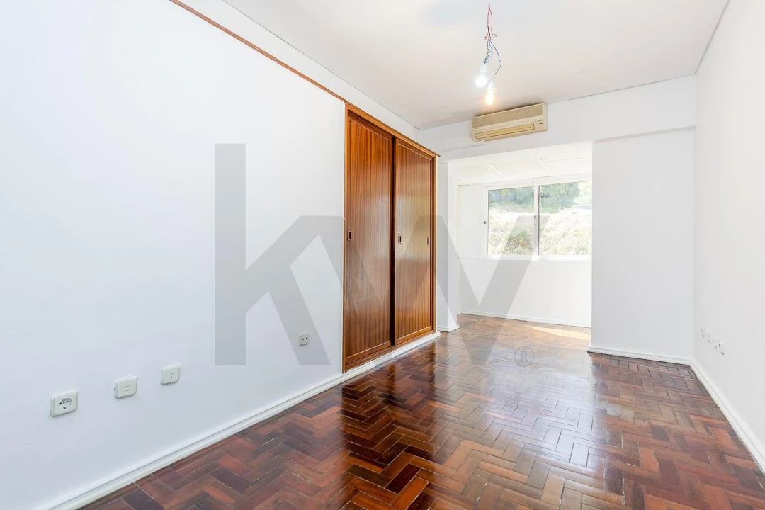 Apartamento T2 para Venda em Campo de Ourique Foto 12