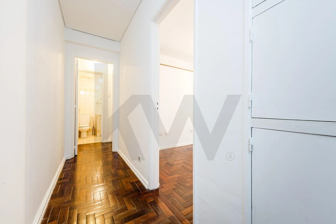 Apartamento T2 para Venda em Campo de Ourique Foto 15