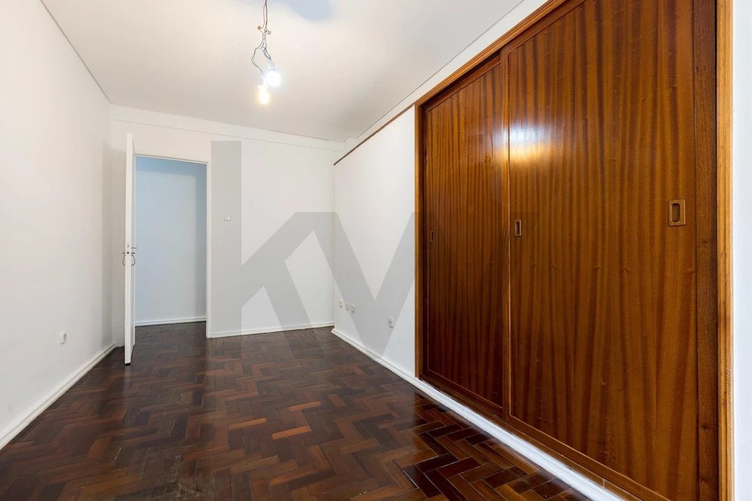 Apartamento T2 para Venda em Campo de Ourique Foto 14