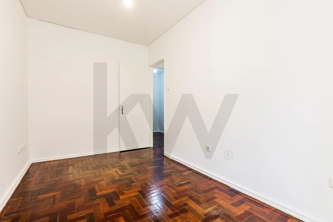 Apartamento T2 para Venda em Campo de Ourique Foto 11
