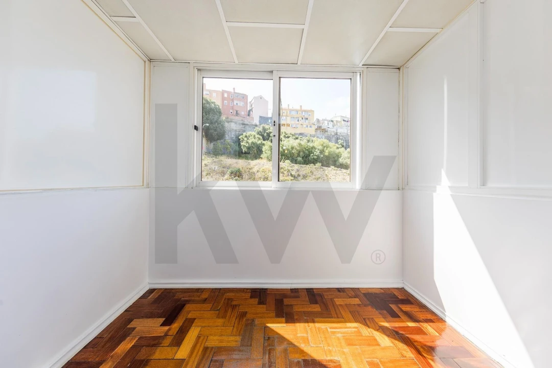 Apartamento T2 para Venda em Campo de Ourique Foto 13