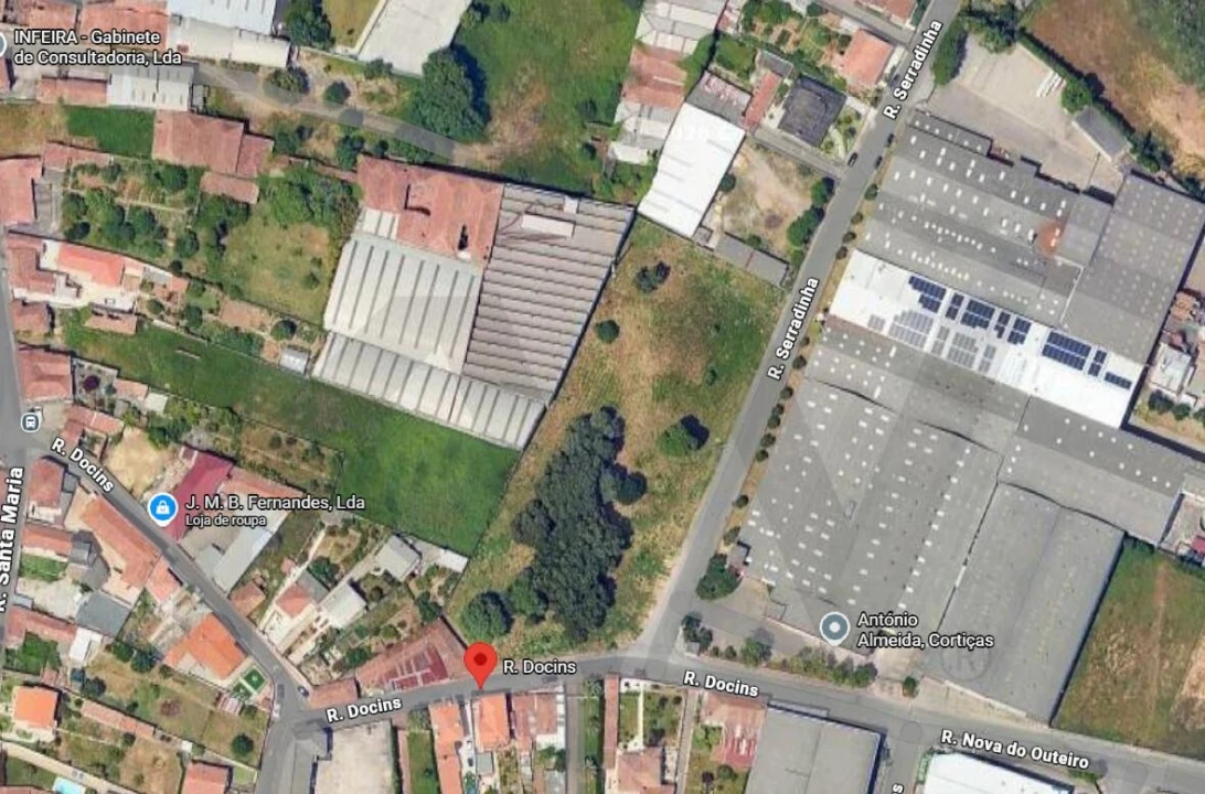 Terreno para Venda em Santa Maria de Lamas Foto 2