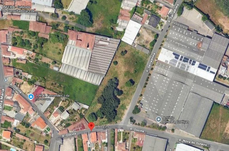 Terreno para Venda em Santa Maria de Lamas Foto 2
