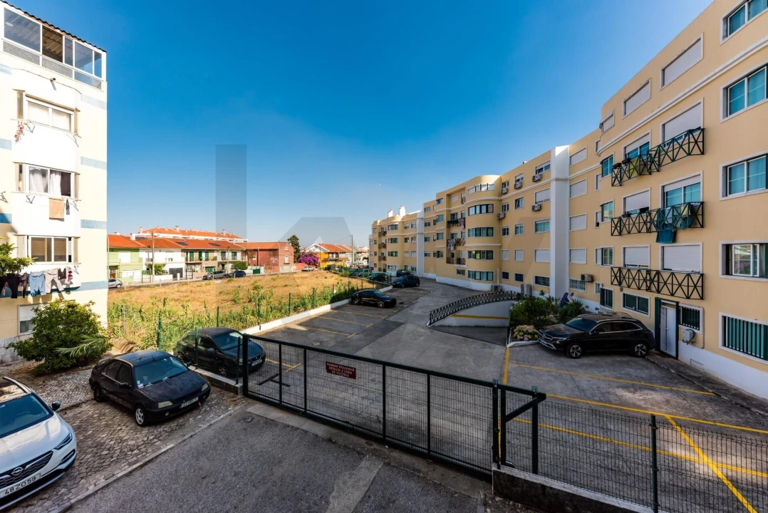 Apartamento T2 para Venda em Algueirão-Mem Martins Foto 20