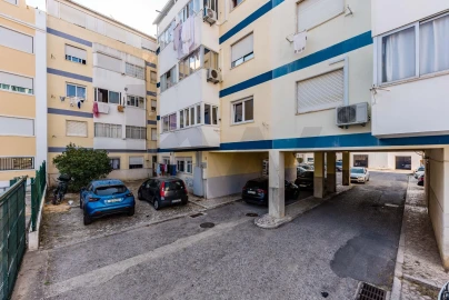 Apartamento T2 para Venda em Algueirão-Mem Martins