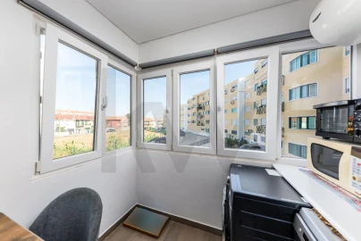 Apartamento T2 para Venda em Algueirão-Mem Martins