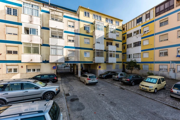 Apartamento T2 para Venda em Algueirão-Mem Martins Foto 9