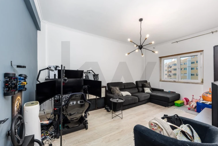 Apartamento T2 para Venda em Algueirão-Mem Martins Foto 16