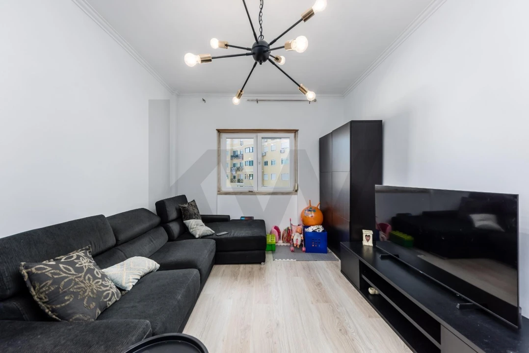 Apartamento T2 para Venda em Algueirão-Mem Martins Foto 17