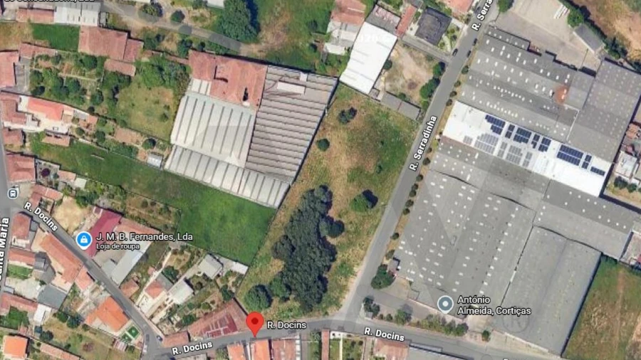 Terreno para Venda em Santa Maria de Lamas