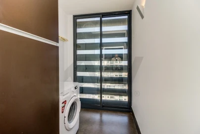 Apartamento T3 para Arrendamento em Alvalade