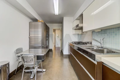 Apartamento T3 para Arrendamento em Alvalade