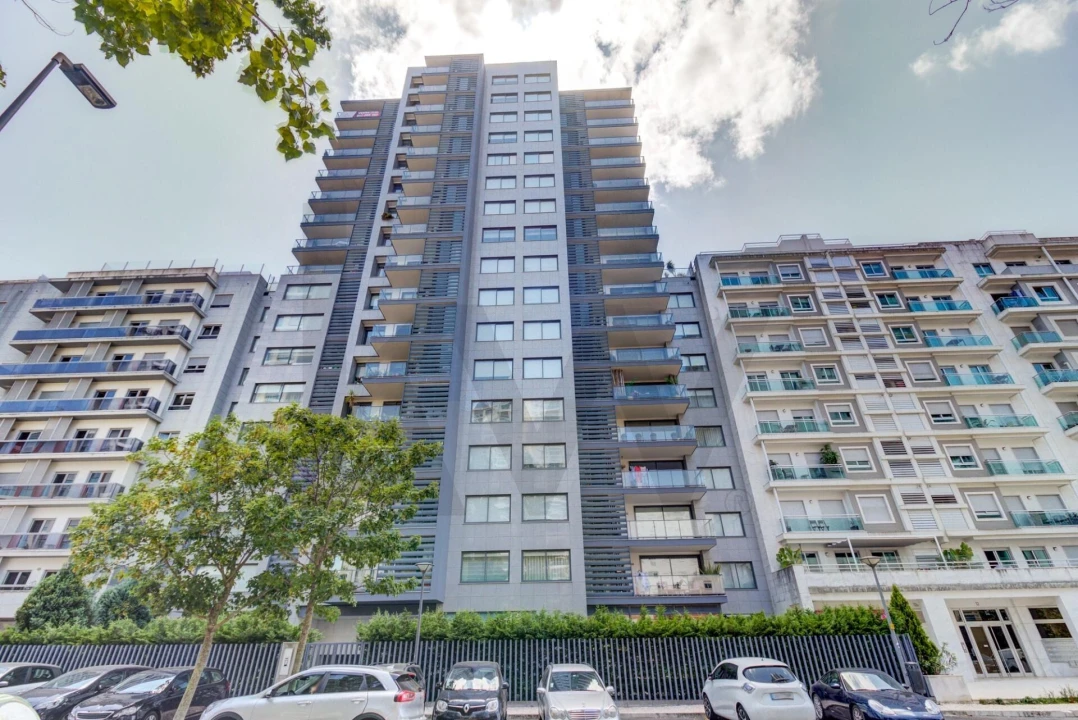 Apartamento T3 para Arrendamento em Alvalade Foto 34