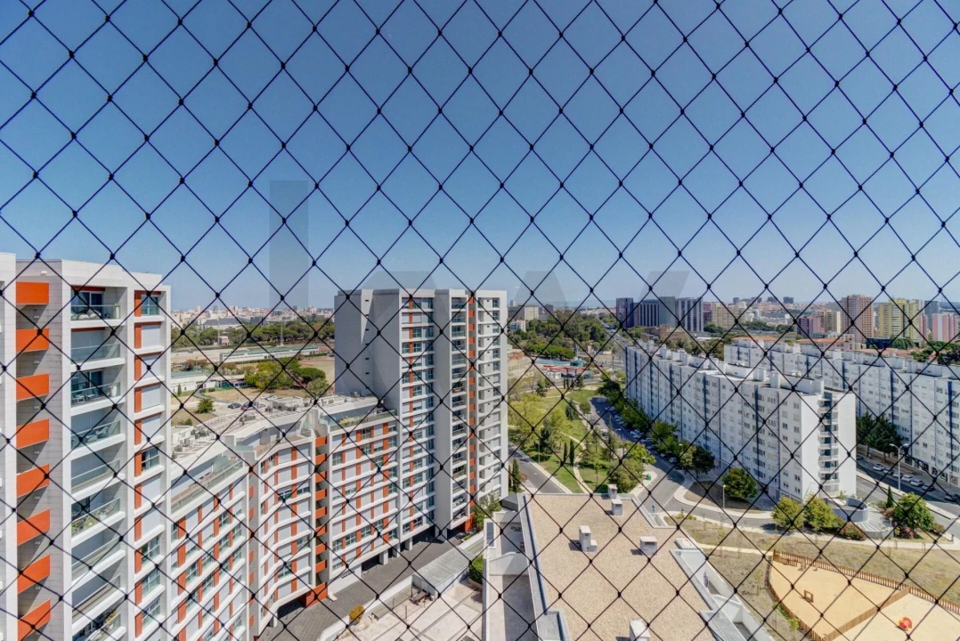 Apartamento T3 para Arrendamento em Alvalade Foto 8
