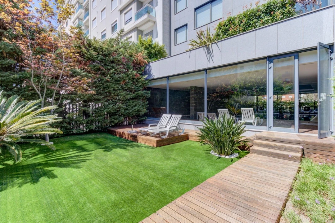 Apartamento T3 para Arrendamento em Alvalade Foto 27