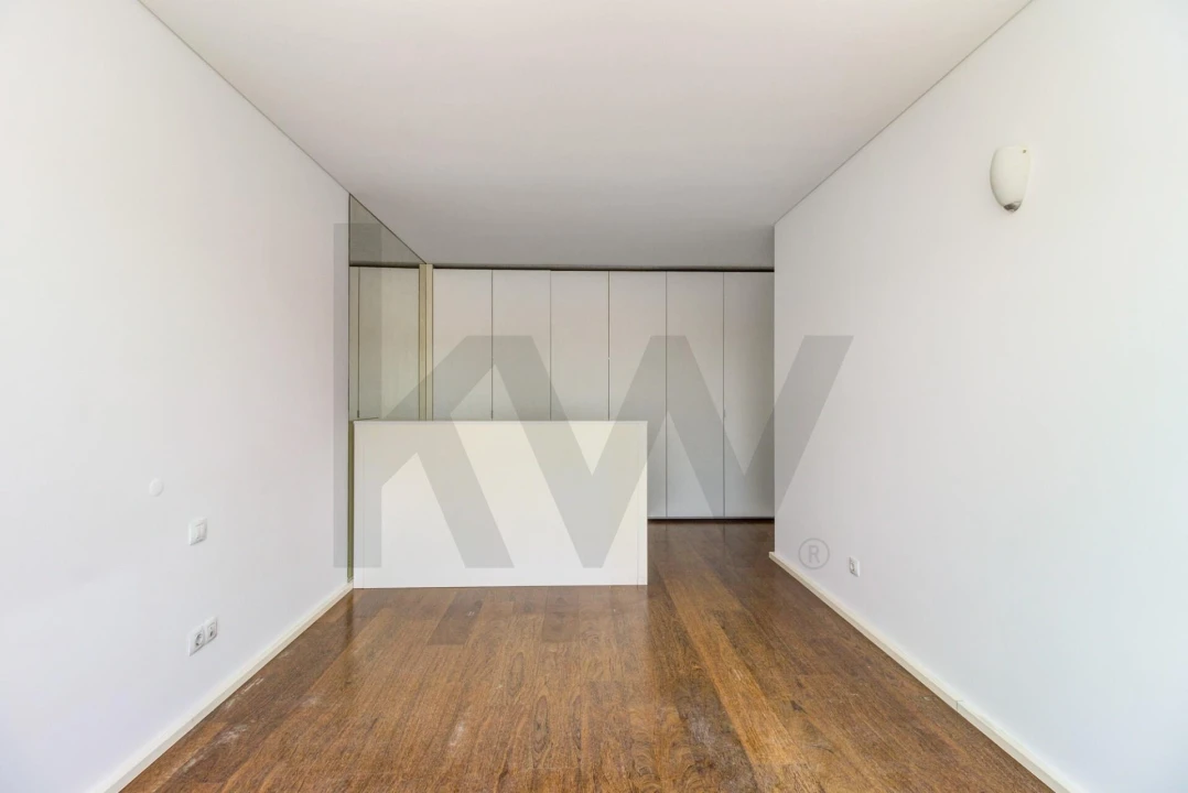 Apartamento T3 para Arrendamento em Alvalade Foto 20