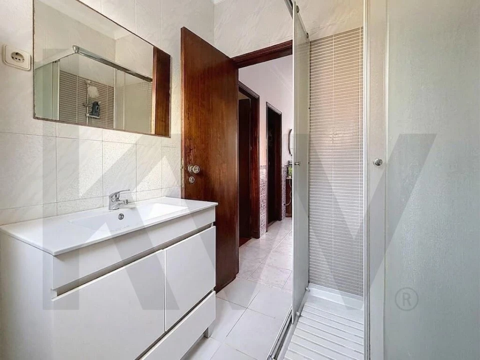 Moradia T2 para Venda em Romeira e Várzea Foto 15