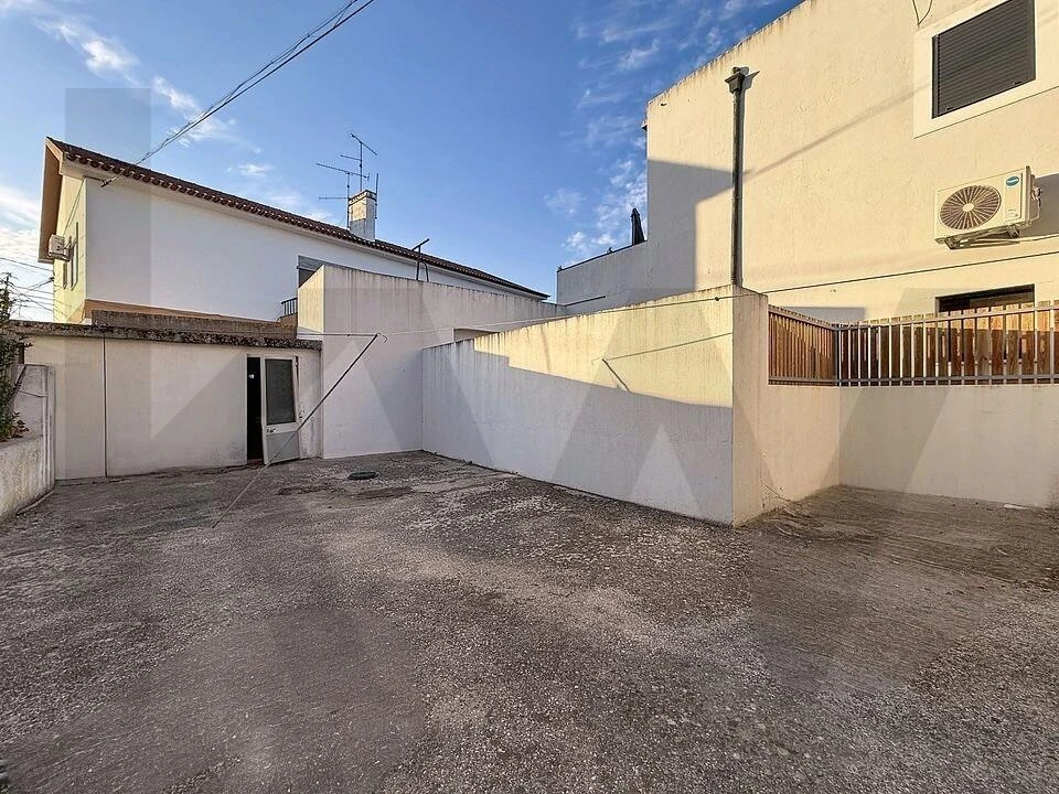 Moradia T2 para Venda em Romeira e Várzea Foto 18