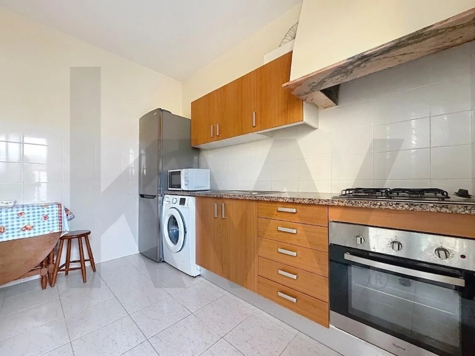 Moradia T2 para Venda em Romeira e Várzea Foto 4