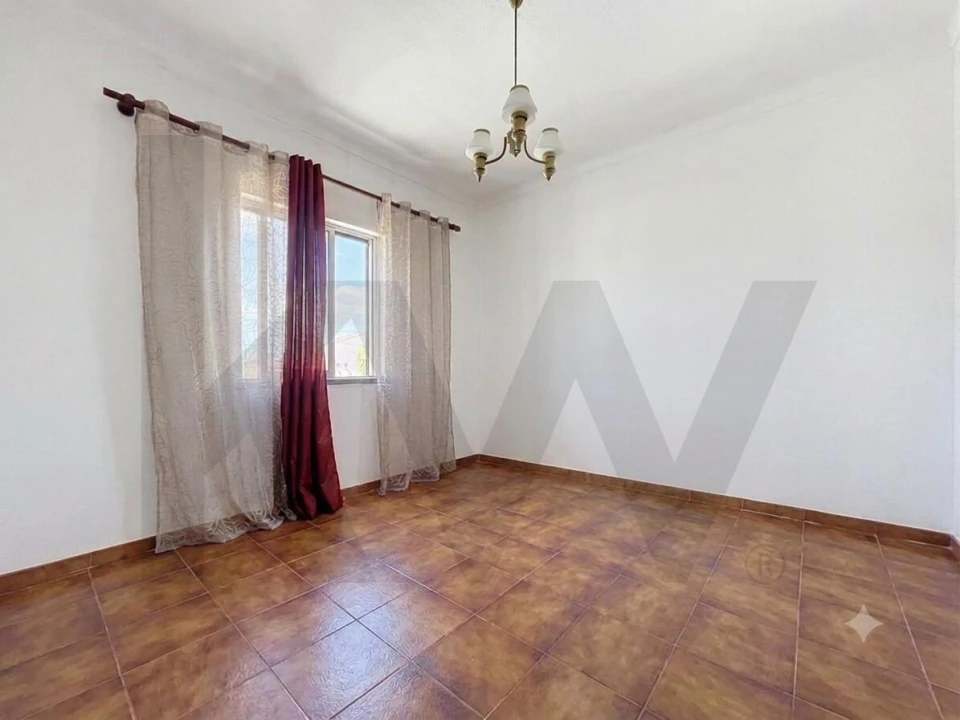 Moradia T2 para Venda em Romeira e Várzea Foto 2